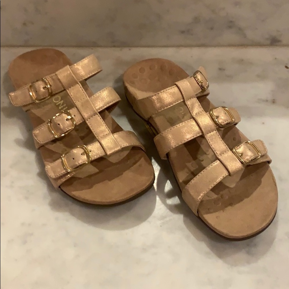 Rosegold glittery Vionic sandals